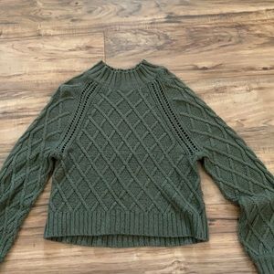 American Eagle Women’s Sweater